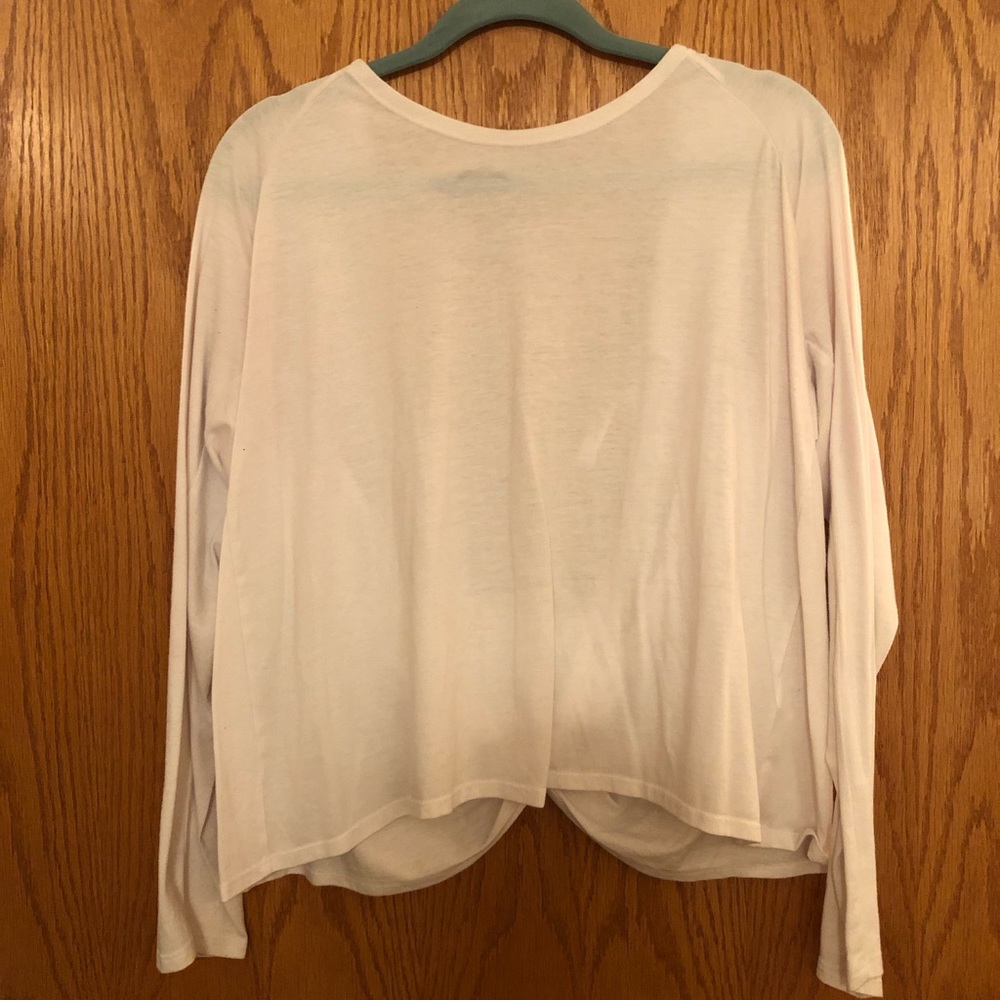 Fabletics white long sleeved shirt